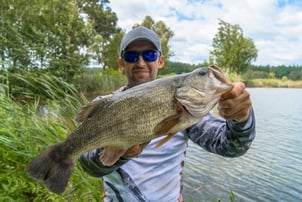 trophy largemouth bass pond